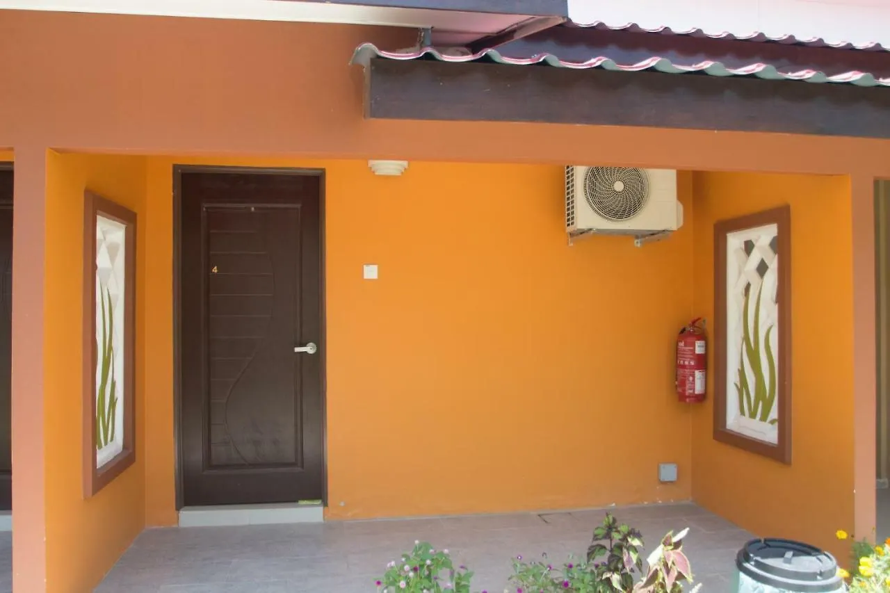 Chuu Pun Village Resort Pantai Cenang